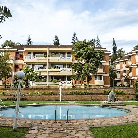 Golf Course Apartments Кампала Экстерьер фото