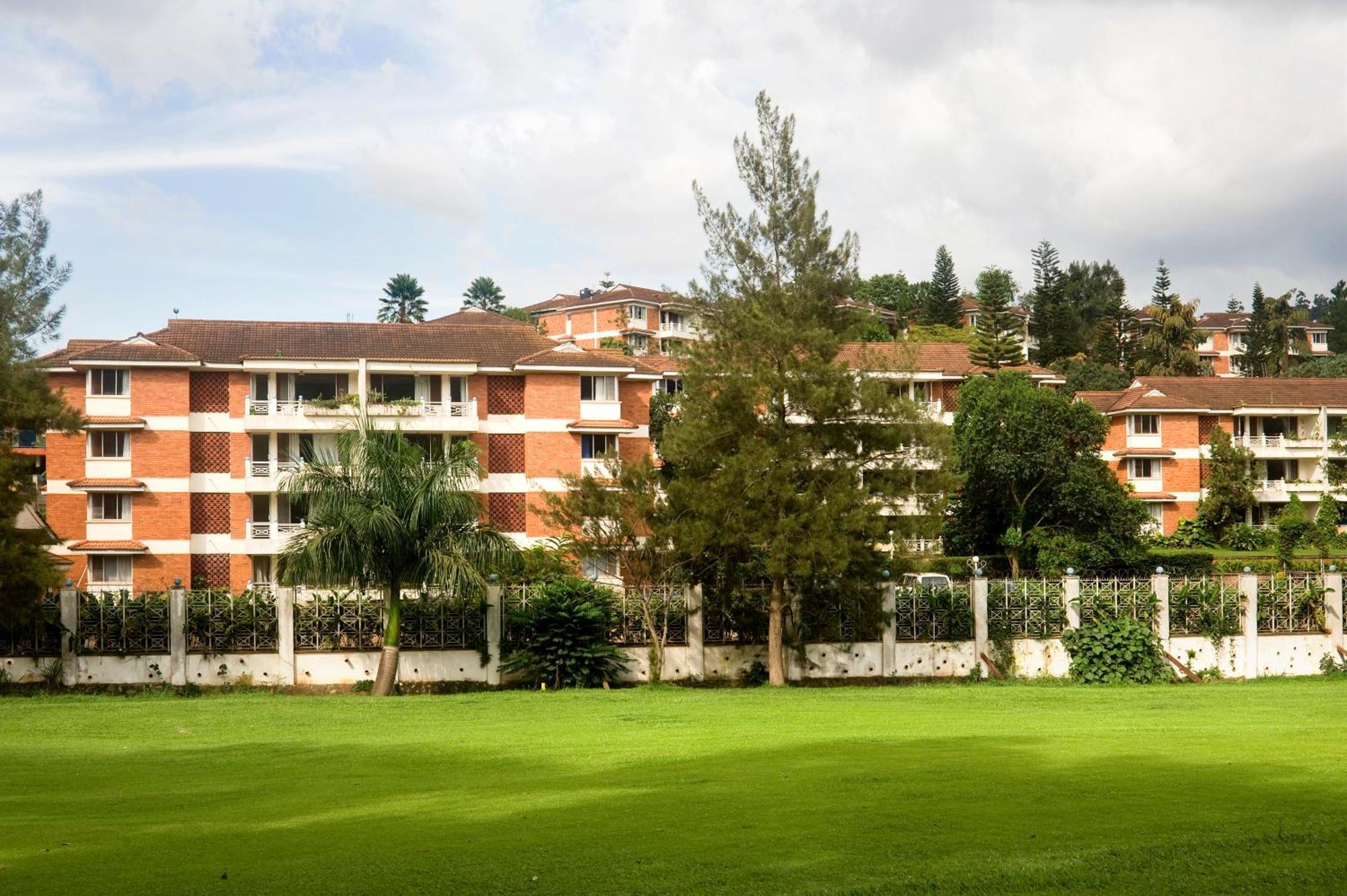 Golf Course Apartments Кампала Экстерьер фото