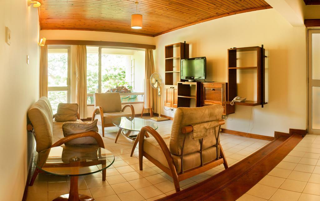 Golf Course Apartments Кампала Экстерьер фото