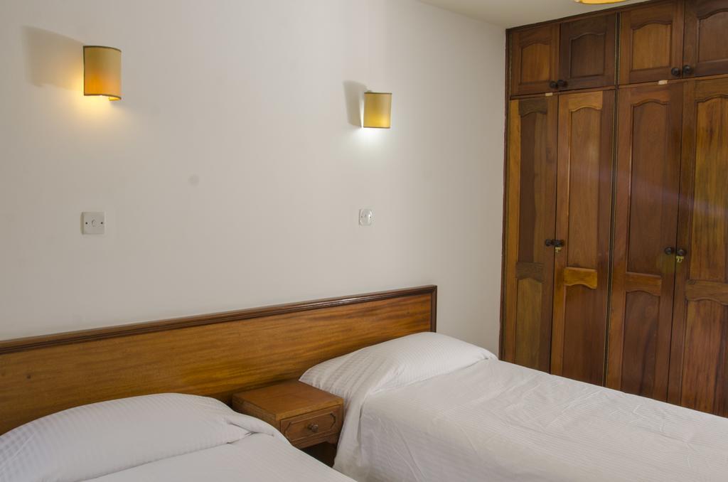 Golf Course Apartments Кампала Экстерьер фото