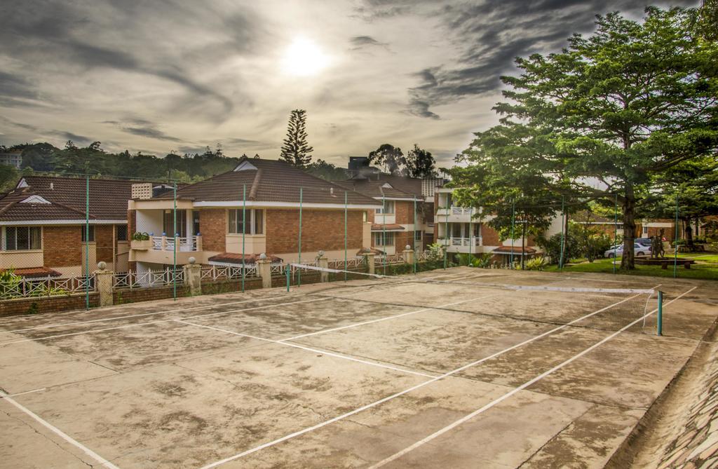 Golf Course Apartments Кампала Экстерьер фото