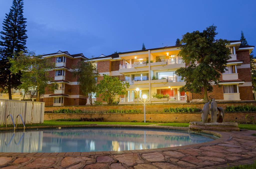 Golf Course Apartments Кампала Экстерьер фото