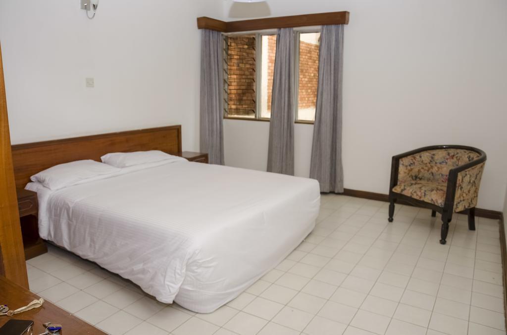 Golf Course Apartments Кампала Экстерьер фото