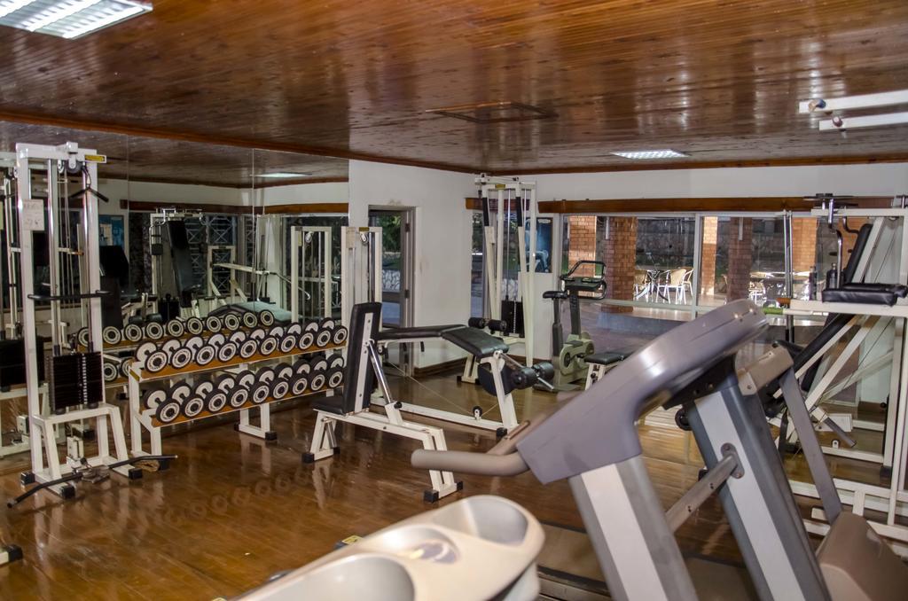 Golf Course Apartments Кампала Экстерьер фото
