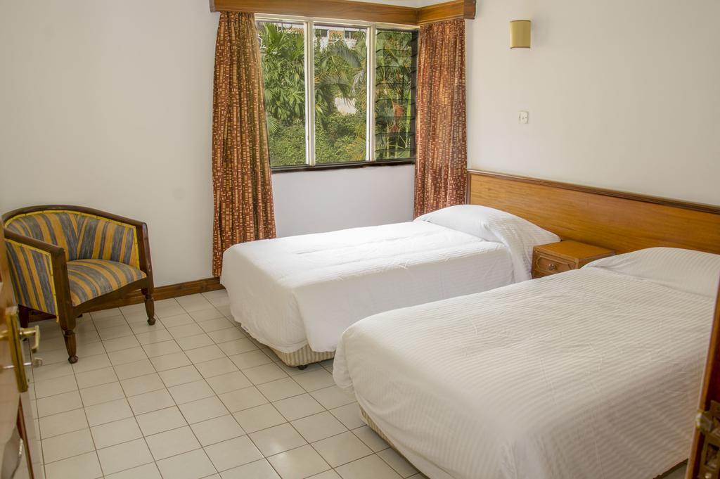 Golf Course Apartments Кампала Экстерьер фото