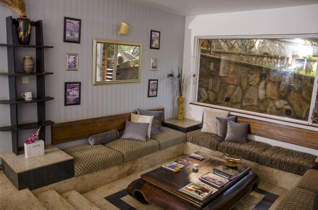 Golf Course Apartments Кампала Экстерьер фото