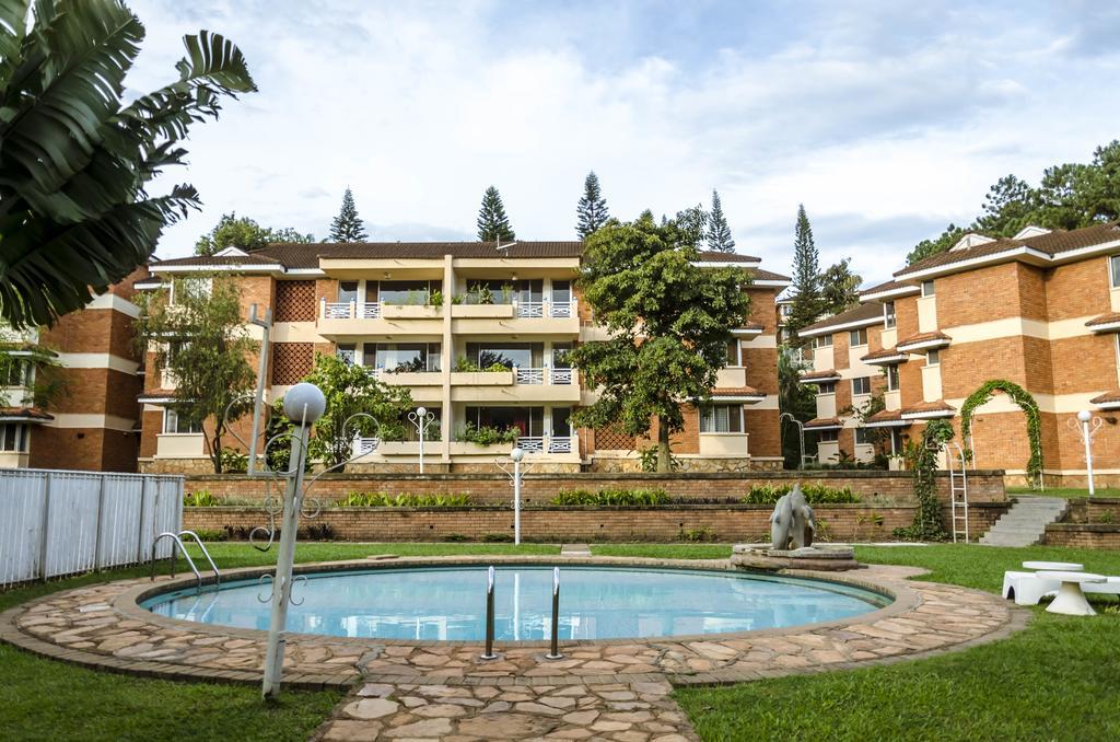 Golf Course Apartments Кампала Экстерьер фото