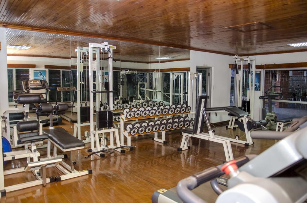 Golf Course Apartments Кампала Экстерьер фото